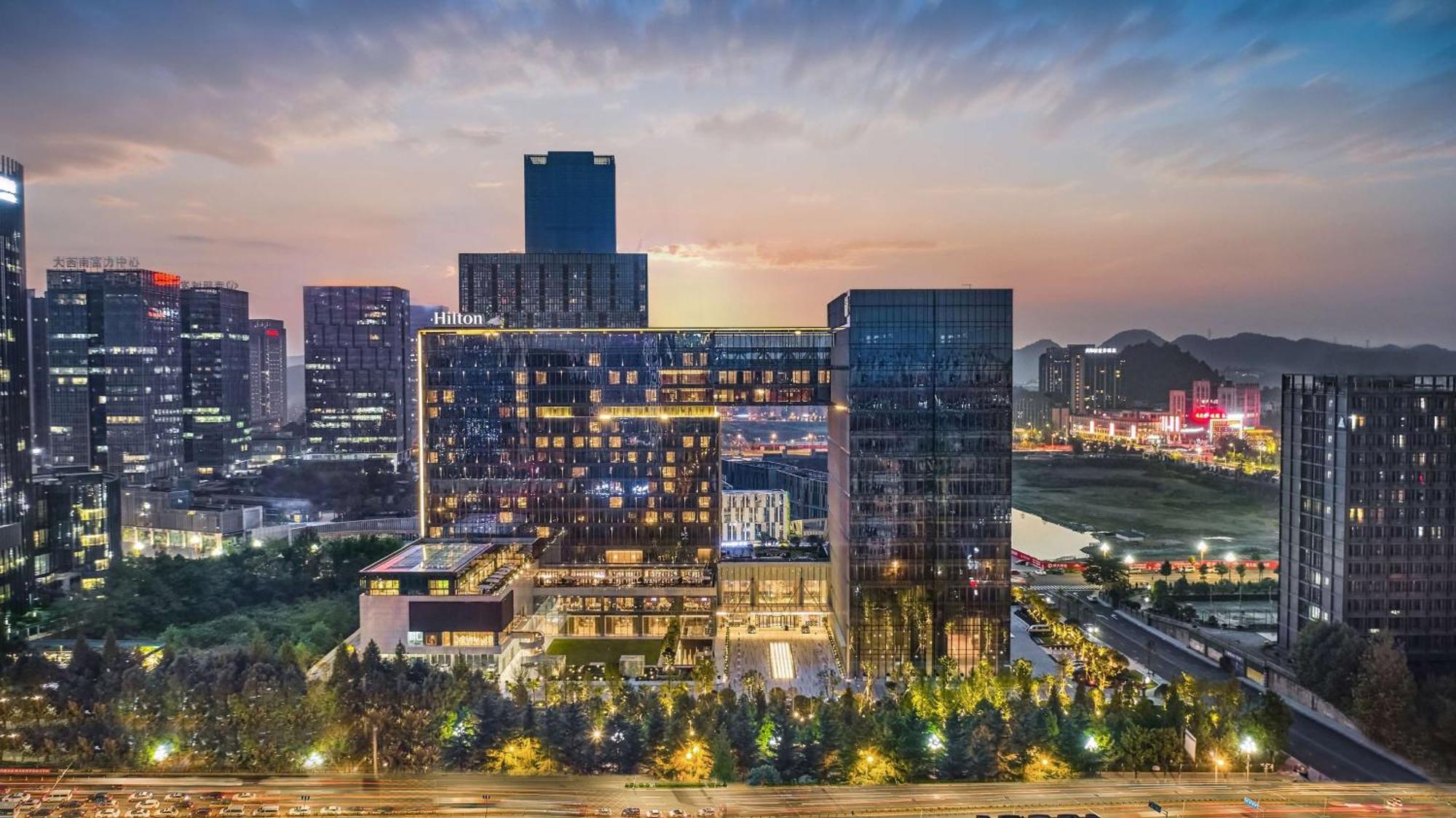 Готель Hilton Guiyang Ґуйян Екстер'єр фото